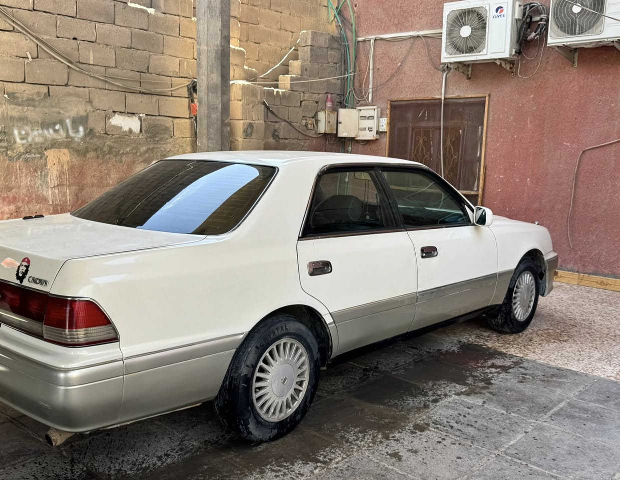 راس الثور فلات 
موديل ١٩٩٦
رقم انكليزي انبار (بأسمي )
لا گصة ولا نقل نقل جثة
محرك ٢٥٠٠ vvt
تبريد ثلج 
المكان ( البصرة : ابي الخصيب )
السعر ٨٥ 
باقي التفاصيل اتصل على الرقم
***********
