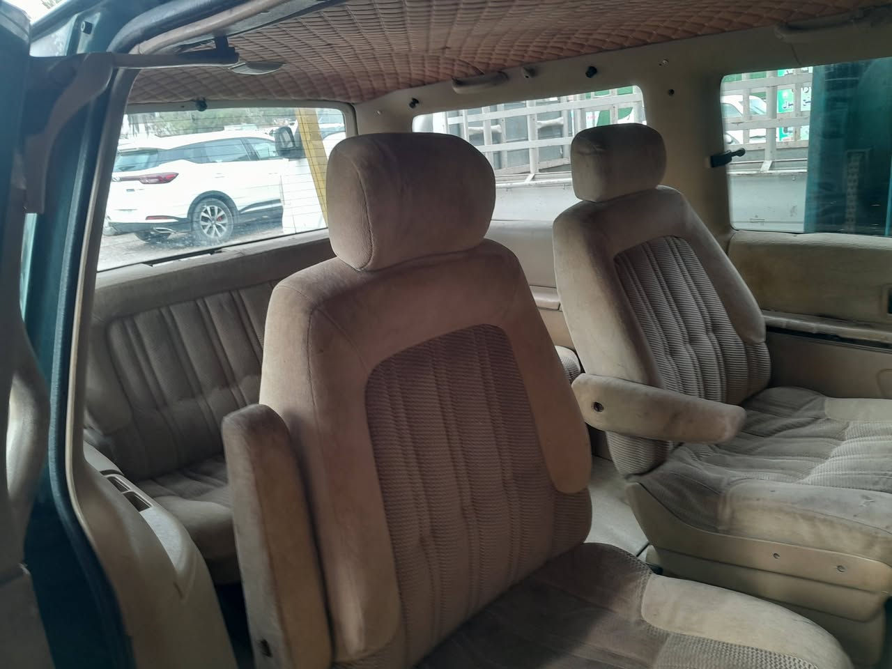 دوج للبيع موديل ٩٣ رقم انكليزي تحويل مباشر مكينه كير مال دوج ٢٠٠٧ حديث تبريد ٣ قطع ثلج  بدي طويل المرغوب كله السياره تمام داخله سياحي مكانه بغداد ، ***********
