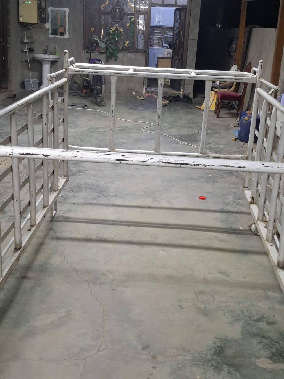 سلام عليكم عندي محجر كيا نثيه بوري جديد وسعر وبي مجال مكاني بغداد الدوره هورجب رقم ***********
