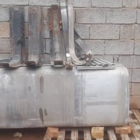 تانكي كاز ٩١٠ لتر كامل هوه والقواعد والاستيك  ٠٧٧٤٦٥٦٤٠٤١