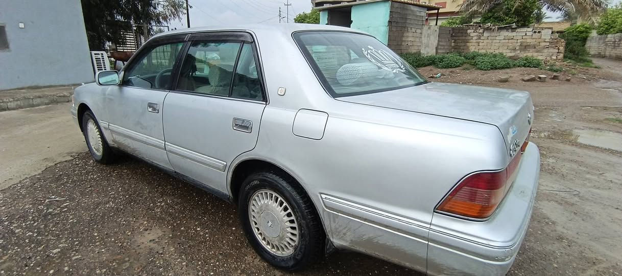 السلام عليكم 
كراون راس الثور تكم (الغسق) 
كفاله من الكص والنقل وكافه الاصوليات
صبغ مكانات المري بالجاملغ الامامي فقط 
كير مكينه كفاله
صدر امامي خلفي جديد 
كشنات اماميه خلفيه كهرباء+ قطعتين تبريد
السعر ٩٥ صلاح الدين بلد
***********
