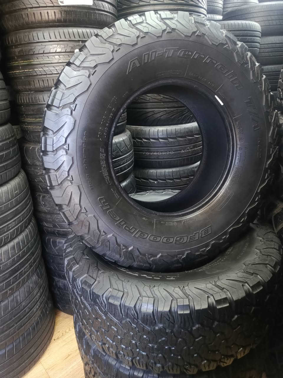 متوفر حصريآ لدى محلات -Your tires- 🏪طقم اطارات -BFGoodrich A/T - الأمريكي 🔥
مستعمل بحاله ممتازه

قياس 315/70/17     KO2
 
كفالة خطية لمدة عام من تاريخ التركيب 📝 
ابو ابراهيم *  0779584510  *
البيادر - شارع الصناعه الرئيسي - بعد كازية المناصير


**إذا كنت صاحب هذا الإعلان وتريد حذفه لأي سبب، رجاءا أرسل رسالة إلى الدعم الفني**