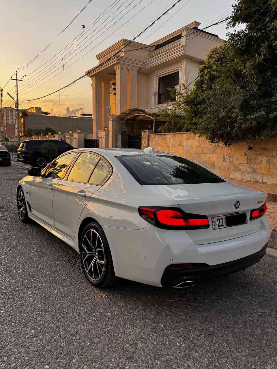 530e 2022
استيراد خاص مو امريكيه  يعني المانيه 

اخوان السياره كل المواصفات بيهايعني individual.  

 الأبواب شفط 

لايت ليزر بلادي 

كامرات محيطيه 

بردات

إيماءات صوت يعني تعلي وتنصي وتقلب بلشاشه عن بعد 

داتاشو

كشنات تدفئة وتبريد ومساج 

ام باكج بلادي 

قيادة ذاتيه 

اوتو بارك تطبك نفسها

حساسات استشعار توقف عن الاقتراب 

رادارات كل الجوانب وأمامي وخلفي 

فتحة سقف

صندوق كهرباء 

كهرباء وهايبرد وبانزين 

قدرة حصانيه ٣٩٢ 

رقم اربيل وباسمي 

هزه جديده 

السعر ٣٤٥ 

ماشيه ٧٨ الف كيلو متر 

للاستفسار ***********
