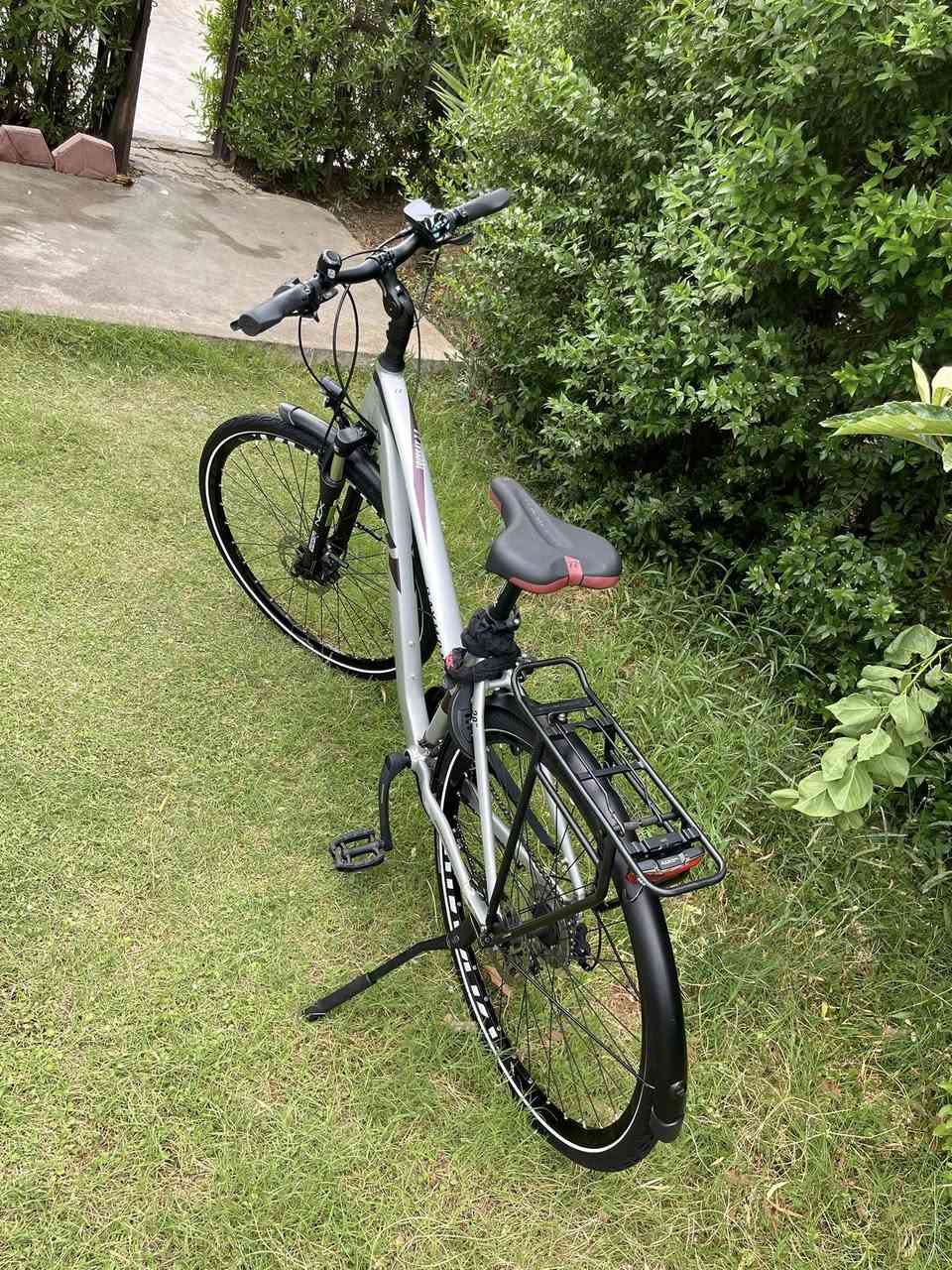 Tourray 3.0
28 L
المنيوم
3 + 8 Speed
Shimano 
germany
Mineral Oil
silver matt
Nex 
***********
مكان اربيل 📍
