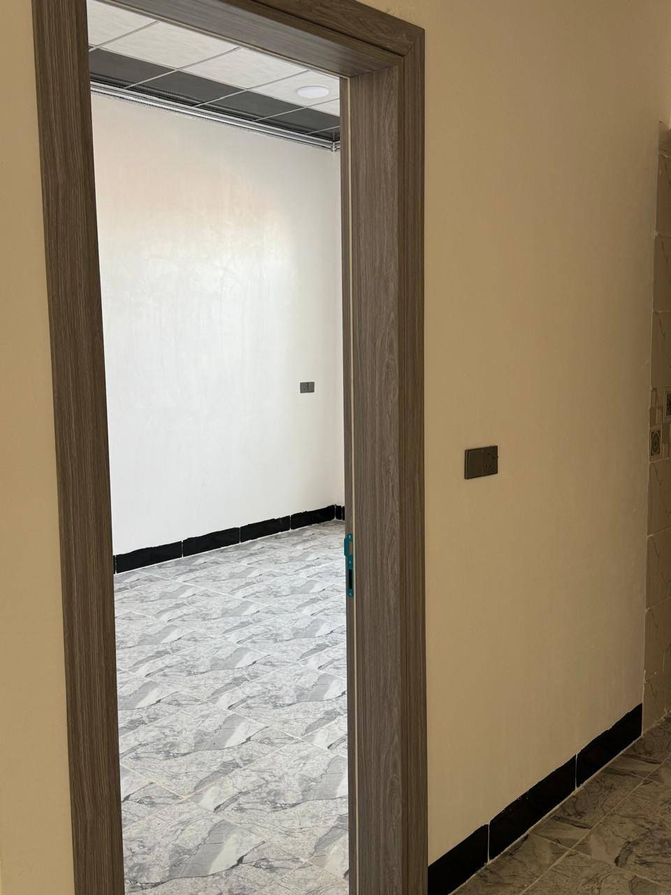 🏠 دار للـــــــبيـع 
في حي هيما ستي 
________________

المساحــــــة // ١٤٥ م #طابـــــو زهور 
الواجهـــــــــة // ٦ونص    م

________________
🏗️🧱#الطابــــــــــــــق #الأرضـــــــــــــي
غرفـــــــــــة 1   وصالـــــــــــة وهـــــــــــول ومطبــــــــخ حـــــــــار وبــــــــــارد ومجـمـــــــــع صحيــــــــات ... وكراج سيارة  

🏗️🧱#الطابــــــــــــــق #الثانــــــــــــــــي
 ٣    ...  غرفه نوم وهول واستقبال وصحيات 
____________________
مواصفات الدار
نظام دكتات نظام كامرات  نظام دشات نظام خط وطني لكل  

منظومة كامرات 

_____________________
________________💲
السعــــــــــر   ع خاص 
________________💲
_____________________

#مكتـــــــــب
           🏗️🧱العباجي الاستثمارات العقاري  🧱🏗️
#الكائــــــــــن
  حي الزهور سيتدتي الجميله #مقابل جرزات كرم #أوالإتصال 
         *********** 📞☎️📞*********** 
                           ‏‪*********** 
_____________________________________________
