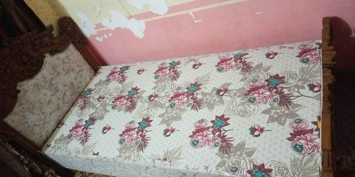 للبيع سعرها ب150 بدون الدوشگ


**إذا كنت صاحب هذا الإعلان وتريد حذفه لأي سبب، رجاءا أرسل رسالة إلى الدعم الفني**