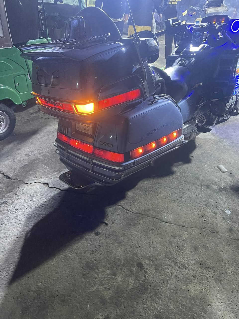 سلام عليكم كولدن 1500مرقم بغداد موديل  1996 محدثه 2000 جك شغال بك شغال  رقم الاتصال ***********
