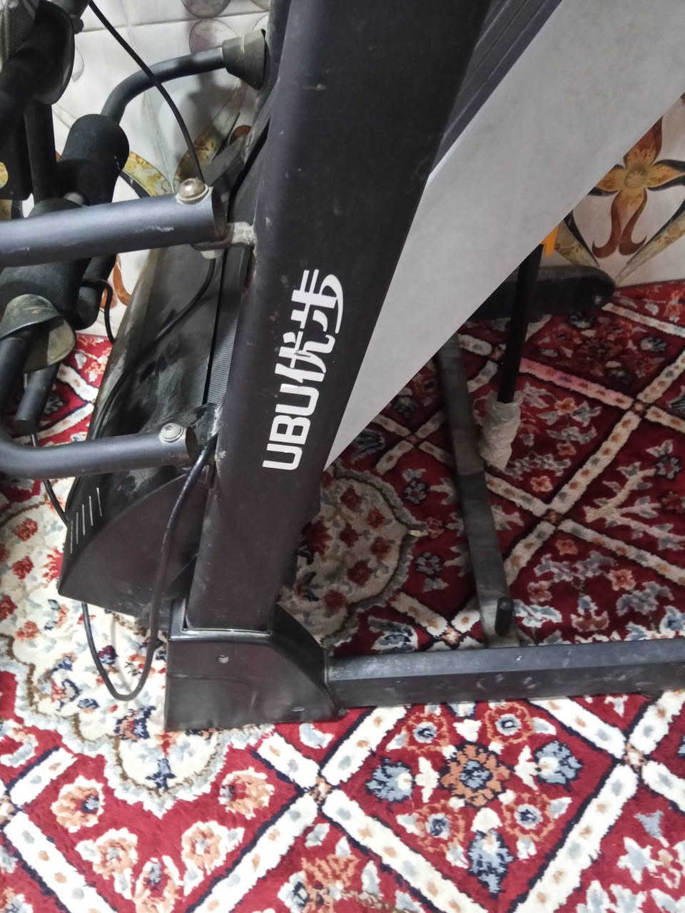 جهاز جري نضيف كلش مستعمل جدا قليل  يتحمل اوزان عاليه مع حزام  اذابه الدهون السعر 275 الف وبيه مجال 
الاتصال على الرقم ***********
