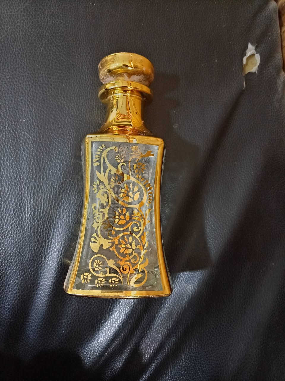 السلام عليكم متوفر 26دلت عطور ذهبي جدد كلش استخدام مره واحده فقط مكاني نجف حي ميسان ***********
