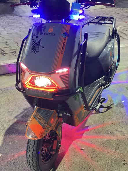 للبيع موطور شحن سكنس
شرط بطاريات على فحص والسعر على خاص 
مرسل رقم *********** @إشارة
