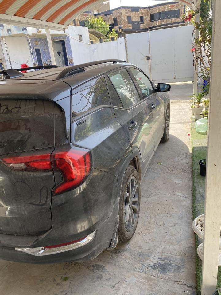 جمسي تيران 2019 SLE
1500T 
فول مواصفات 
بصمة تشغيل + بصمات أبواب 
بنوراما 
تدفئة كشنات اماميه  
تخم تاير جديد 
بيه 3 قطع 
حادث امريكا جاملغ سايق فقط 
وبالعراق صاير بيه باب جه السايق وجنطه 
 السعر 130 وبيه مجال 
***********
