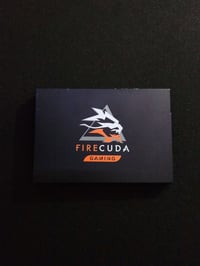 للبيع رام 8GB كورسير DDR4  سعر 50الف  و SSD SATA 2TB استخدام قليل سرعة...