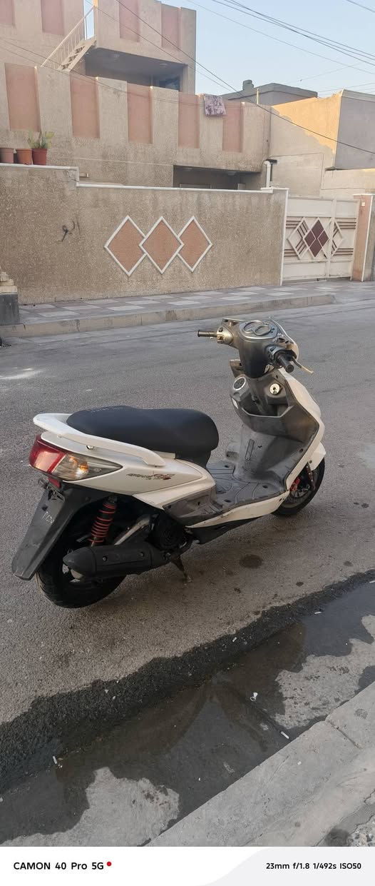سكنس للبيع رمبه قبل يومين نازله من الرمبه موجود أوراق كامله وصل مال معرض 
نضافه فول كابريتر العنوان بغداد حي النصر 
للاستفسار الاتصال *********** 
السعر ١٢٠٠ بيها مجال صار يومين نازله
