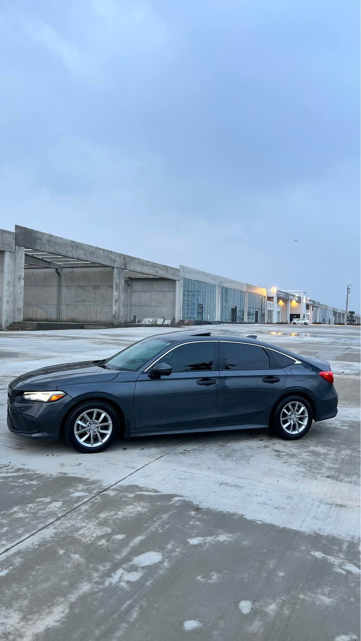 هوندا سيفيك 2024 
فول موصفات 
بس بوند صبغ بي داخلي 
9 ميل جوي 
رقم موبايل واتساب 
*********** اكر, نينوى
