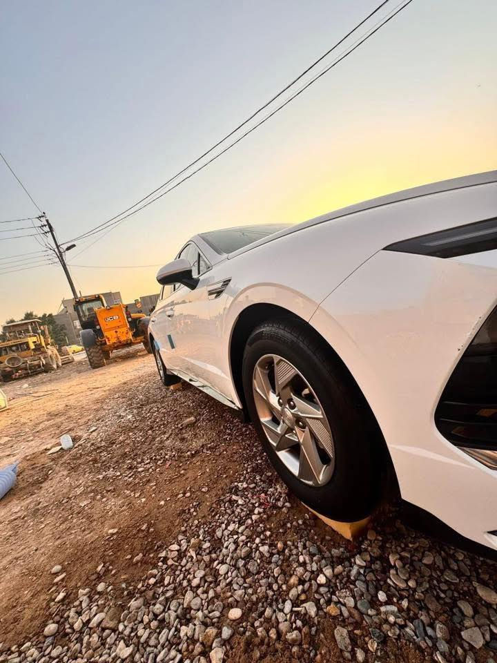 سوناتا موديل 2024 سوناتا 
***********
مرقمة بغدادبسمي  
عداد المسافة 5

نوع الوقود : غاز فقط

كفالة عامة مطلقة كلين تايتل 
_______________
السعر 215

المواصفات ............

محرك 4 سلندر 2000

دخول ذكي 

لايت زنون

تحديد مسار

رادار امامي

شاشة ديجيتل 

كامره دواره

حساس خلفي 

حساس امامي

اريل نڤگيشن

دواخل جلد اصل 

 تدفئة تبريد كشنات

كشن سايق كهرباء 

شاشه كبيرة

بك لايت لد 

بصمة تشغيل

تدفئة ستيرن 

قياده ذاتيه على الخطوط السريعه

تحكم ستيرن

مثبت سرعه

نضام قياده ايكو+سبورت +سمارت+نورمال 

تبريد خلفي

نظام تحكم 

اوتو هولد

ستيرن كهرباء

نظام ترحيب 

سستم صوت متكامل 

منافذ شحن USB Type-C

***********

_______________

للاستفسار الاتصال على ***********
