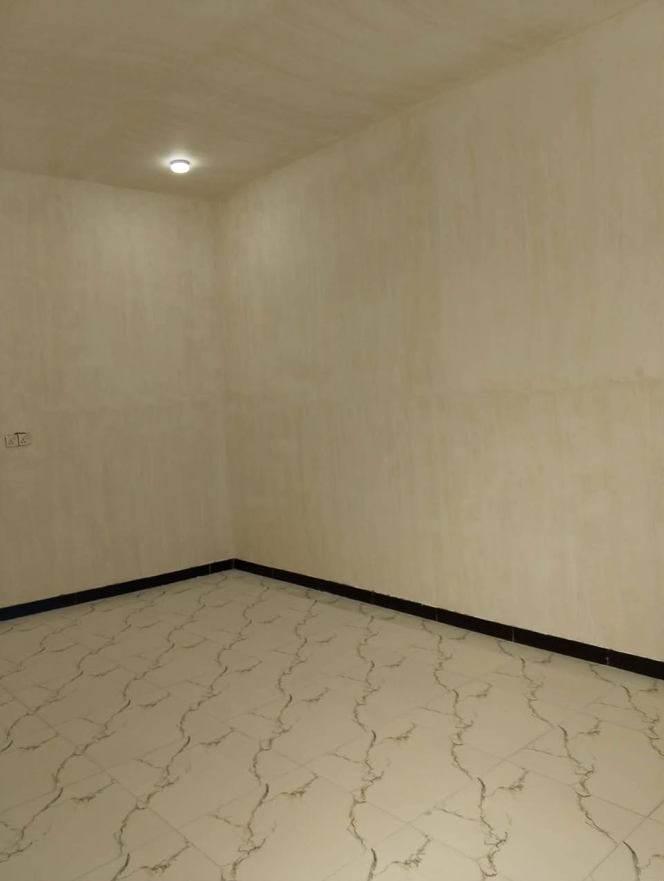 بيت زراعي للبيع بل سديناويه قرب الدوله المساحه 100 البناء طابوق كونكريت مسلح ***********
