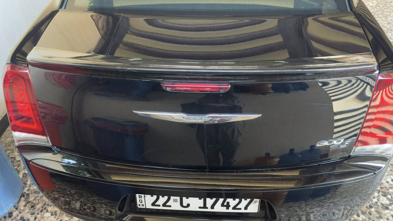 السلام عليكم 

اوباما s 300 فول الفول 
الموديل 2018 
مكفوله بدون ضرر كلين تايتل 
رقم اربيل بسمي سنويه 
ماشيه 72 الف 
مكاني بغداد حي الخضراء 

المواصفات 
برده  خلفيه 
رادار امامي 
رادار جانبي 
حساسات اماميه 
حساسات خلفيه 
تدفئه تبريد كشنات اماميه 
تدفئه كشنات خلفيه 
خزن ميموري سيد 
ستيرن كهرباء وتدفئه 
اشاير مري 
لايت عدسه متحرك 
بانوراما 
وبعد بيهه هواي مواصفات اعلى شي ب s
السياره مسويله ادامه صدر وتخم تايرات ودهن ومي راديتر دهن اكسل دهن كير كله شركه اصلي وشرط الفحص 
السعر : 270 ورقه وبي مجال 

للاستفسار اتصل ***********
