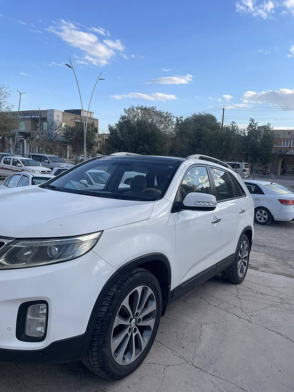 سورنتو 2013 فول ١/١  اعلى مواصفات بالسورنتو  رقم اربيل الجديد تحويل مباشر6سلندر داخل جلد كراسي كهرباء بصمه بانوراما  مري شفط ترحيب فول ماشيه ١٨٥ بدون ضربه بيها البنيد صبغ وجتف الجاملغ بدون ايرباك  السعر ١٧٥ مكاني سامراء ***********
