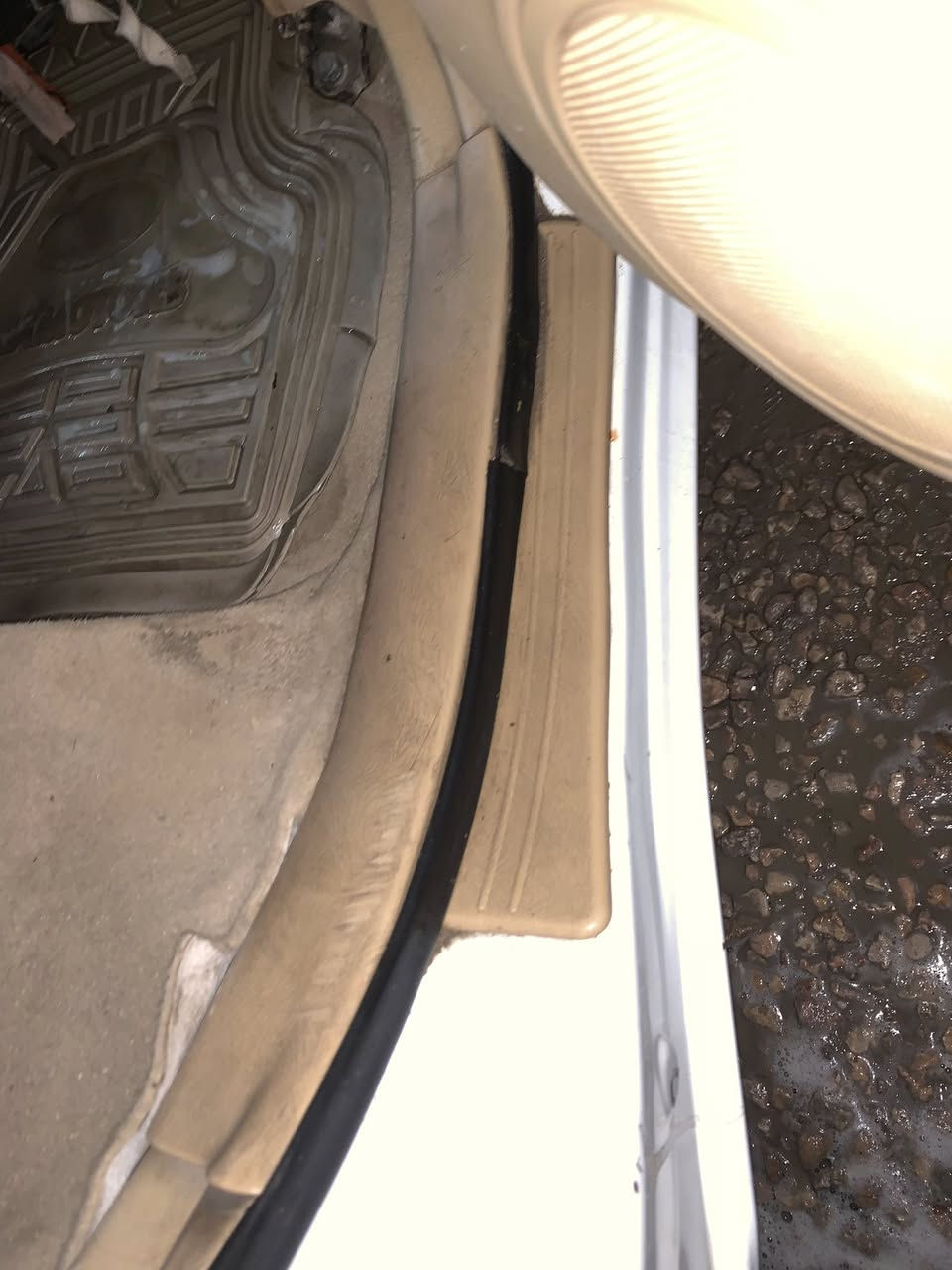 سلام عليكم  شيري تيكو للبيع  مكفوله كفاله عامه من الحادث
(المميزات)
  تدفئه +تبريد و التبريد ثلج و التدفئه حاره جدا 
مديل 2013 المحرك أربعه سلندر (V4)  
ألف و ثمنمية (1،8) و الكشن تدفئه تبريد + فتحه تبريد لل خلف لل قدمين +  قماره + إزاله الضباب ل جميع الزجاج حته الزجاج ال ب  باب + لايت زنون + تخم تاير جديدات   لل 4تايرات +نضام إنذار لل سرقه  + و رموت كنترول من تقفل يصعد الزجاج  و مع صوت هورن و من تضغط مطول علي زر تفتيح السياره ينزل الزجاج + زجاج اوتو  
و  السياره ماشيه 170 ألف  + السياره مكينته  مسكر   قطره خياس أو زنجار أو جراد ما بيهه  تلمع   السعر 65 ورقه بيهه مجال سايقتهه بنيه و السنويه ل سنه 2028  تحويل سنويه ثاني يوم رقم نجف لل شراء أو لاستفسار ***********
