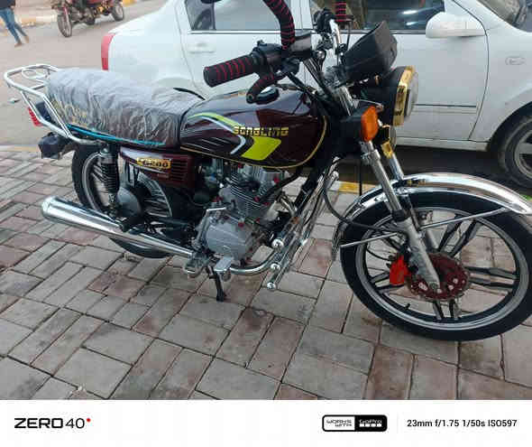 ايراني موديل 2022  سويجات وبصمات ٢ تشغيل عن بعد مسجل وكامل سنويه ولوحات موجودات بي مكاني رمادي تاميم السعر(مليون و 350 ) الف الاستفسار ***********
