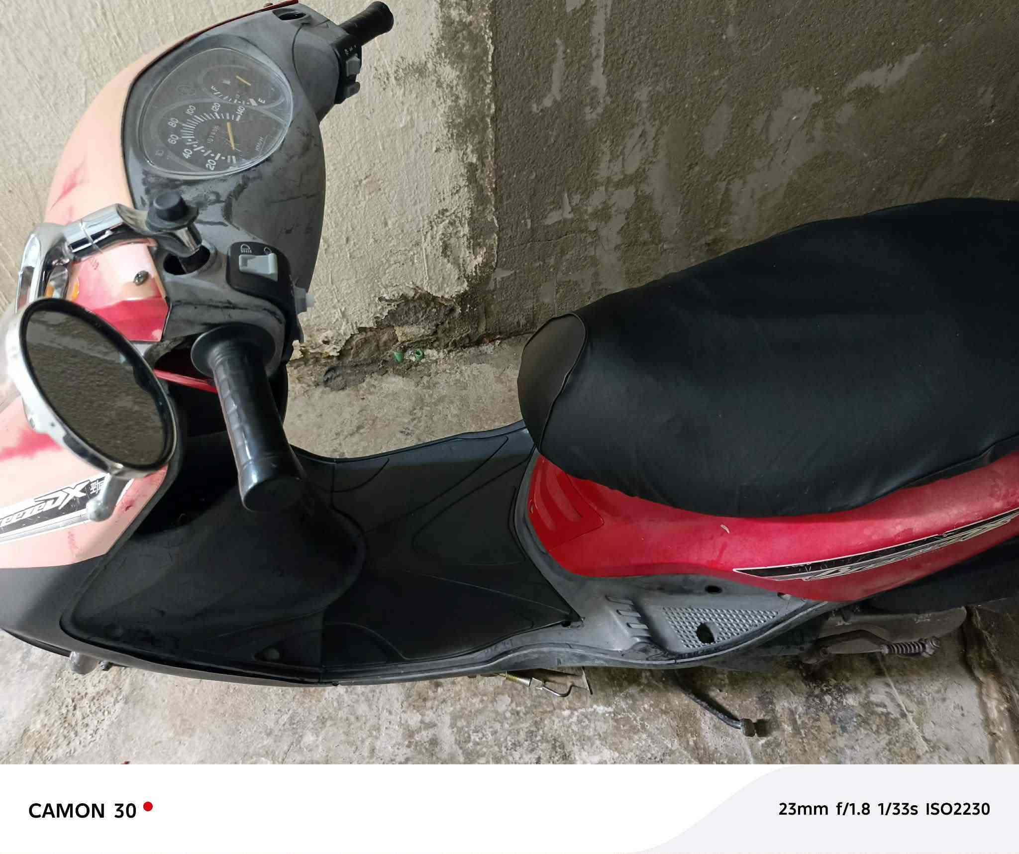 السلام عليكم دراجة بريز مال رمبه  توه طالعه من الرمبه   صالره شهر وكله ختم واحد السعر ٧٧٥ وبيه  مجال بسيط   *********** خاص ماجاوب اتصل على الرقم
