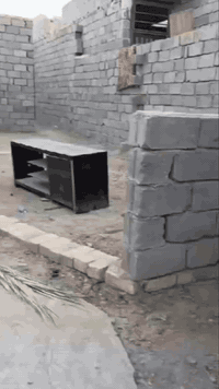 مشتمل 100 م طابو زراعي سند 25 منطقه سكنيه كافت الخدمات خريطه حديثه غير كامله البناء غرفه ومطبخ وصحيات والباقي غير مسقف قريب ع شارع العام العنوان حله وردية خارج مقابل محطه وقود المقادير مقابيل المستوصف الصحي للورديه السعر 26 مع المجال للاستفسار ***********  +  ***********
