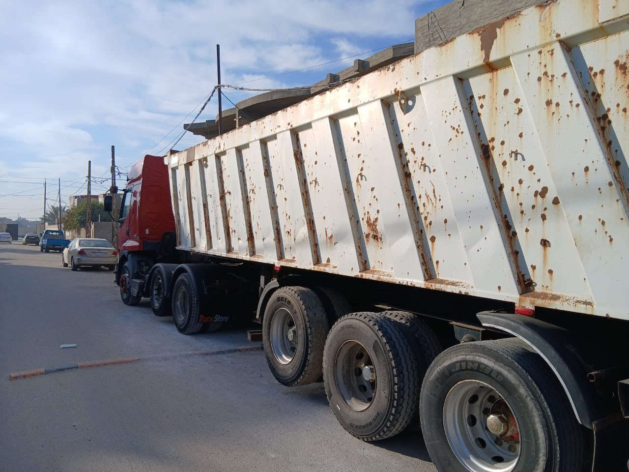 رينو ٢٠٠٥ محرك ٤٢٠ انجكتر كير ٤ ب٤ مربوطه فلات العربانه موجوده مالته سنويه منتهيه ٢٠٢٠ تحويل كفاله عامه عربانه ٣١ متر تركيه تخم تاير السياره بالشغل العنوان فلوجه السعر 290 وبيها مجال للأستفسار اتصل ***********
