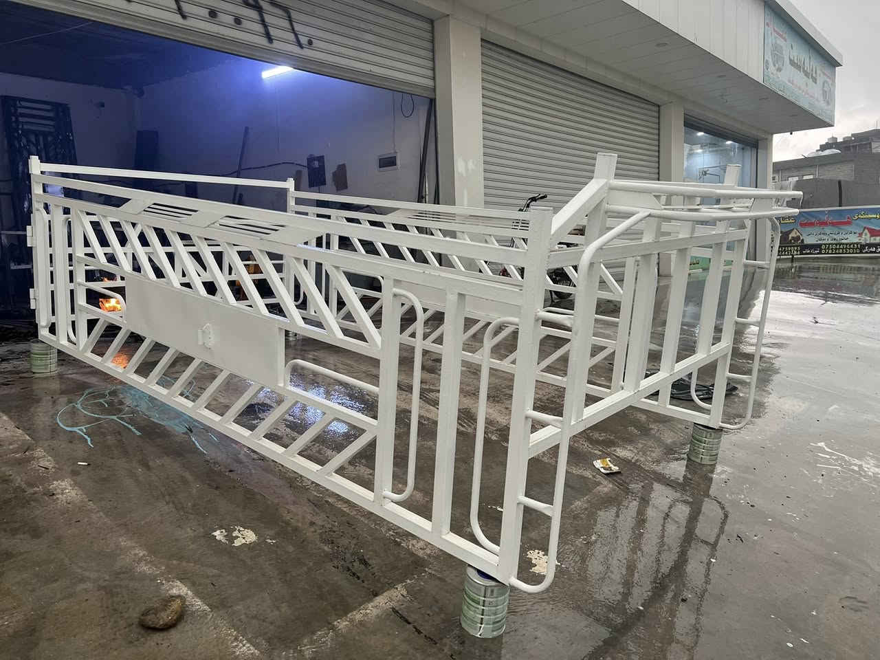 چەمچەی کیا ٤٠٠٠ بۆ فرۆشتن چەمچەکە نوێیە و دەستکردی خۆمانە 
ژمارە موبایل ***********
شوێن هەولێر
