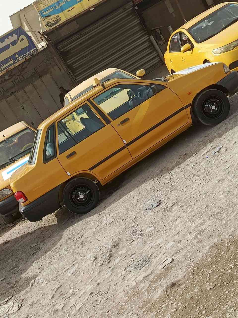 اسلام عليكم سايبه للبيع موديل 12 سياره جاهزه من كلشي من عده لاستيك ولف مال مكينه السياره مثل ما موضح بل فيديو سنويه 27 مصفره من كلشي المكان حله حي الشاوي قرب المقام السعر 26 وا بيه مجال شي قليل ***********
