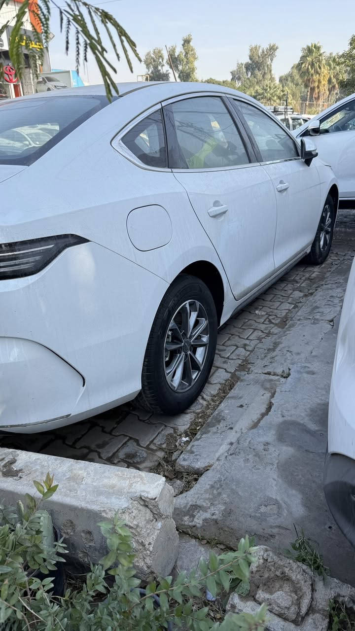 سلام عليكم
وصول بي واي دي
سيل 5 
والدسترويل 
لدى معرض تاج الملك 
عده كامله 
بصمه 
كرت 
شاحن 
داخل ابيض 
عنوان بغداد معارض الكريعات معرض تاج الملك 
للاستفسار *********** محمد
