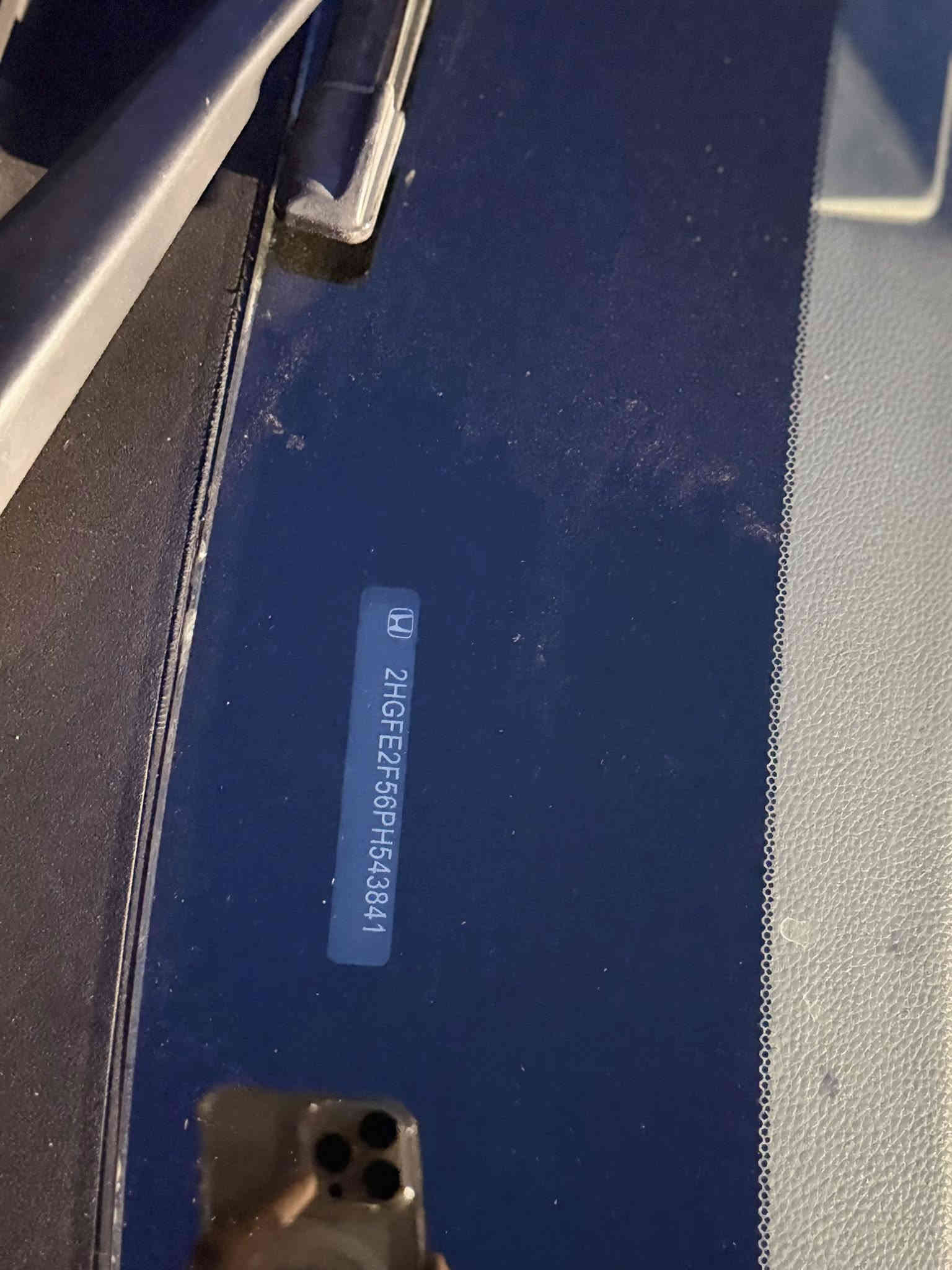 السلام عليكم 
هوندا سيفيك 2023 سبورت

ماشيه 47 مايل

تترقم جميع المحافظات عدا الإقليم 

     ( ( حادث بنيد وجاملغ  وباب)  

مواصفات

- بصمة 

- شاشة كبيرة

- رادار 

- تحديد مسار

- اوتو استوب  انطفاء عند الوقوق 

- تحديد سرعة

- شاشة عداد ديجيتل

- تحكمات ستيرن

- تحذير  وقوف 

- هاندبريك كهربائي

- لايت زينون امامي

- لايت خلفي ليد

- تشغيل عن بعد 

- نظام ايكو وسبورت وعادي

- محرك ٢٠٠٠  تنفس طبيعي

السعر 140
وبيها مجال بسيط 
العنوان :- الأنبار . القائم

للاستفسار ***********
