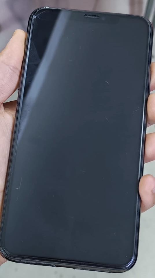 ايفون 11برو ماكس
تحديث 26.2

ذاكره 256

البطاريه71

امريكي  فحص حاسبه

السعر 450وبي مجال

رقم الموبايل ‭***********
