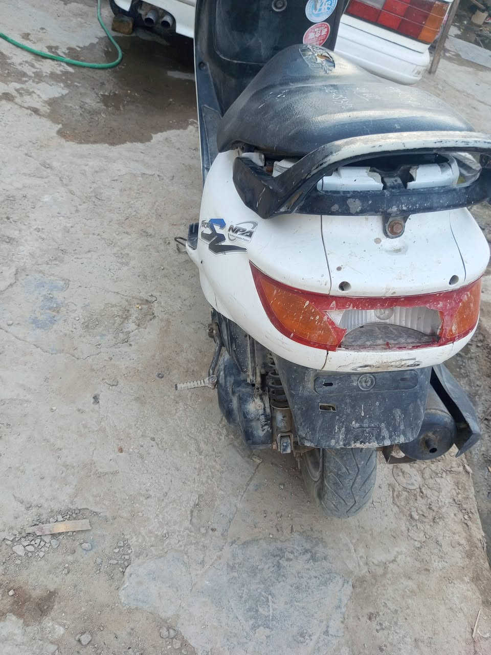 سلام عليكم شباب دراجه فراشه حاويه شوفت عينك نضيفه ما مفتوح سعره 350وبيه مجال مكاني دوانيه شارع سالم الرقم  ***********
