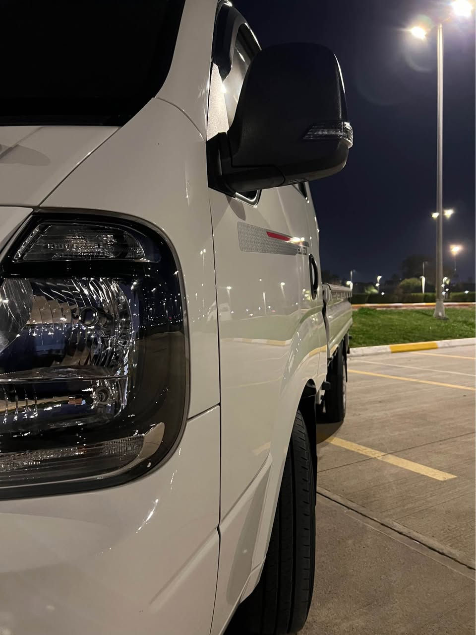 سەیارەکە فول مواسەفاتە گیری ئۆتۆماتیکە و عادیە سەیارەکە بیلاد غازە بی سبوغ و لیدرانە مۆدیل ٢٠٢٤ 
٢٠ هەزار کیلۆمەتر رۆیشتیە سەیارەکە جایزە و بی 
مەسروفە و رەقەمە رەقم هەولیرە 
داوای ٢٣٩$ وەرەقی لی دەکەین کەمەک مامەلە

شوین هەولیر 
*********** أربيل, العراق
