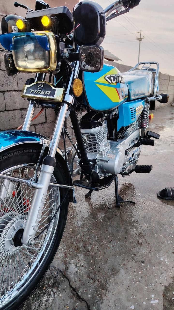 دراجه سونك موديل ٢٤ محرك مامفتوح شرط الفحص النضافه كدام عينك السعر ٦٢٥ وبي مجال للشراي رقم ***********
