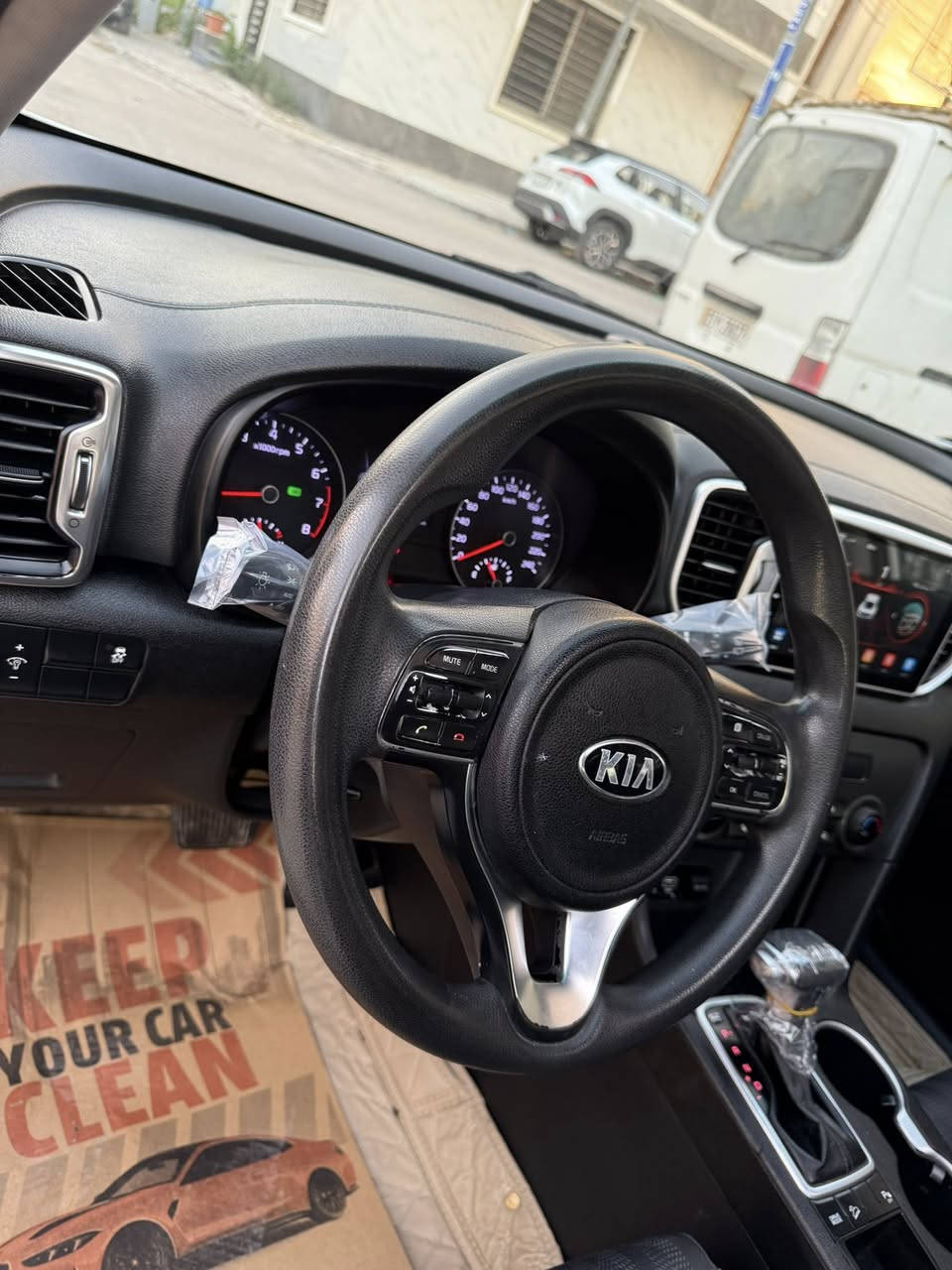 رمضان كريم
كيا سبورتج 2018 خليجي اللون ابيض  وماشيه 104 الف 
مكفوله من الصبغ والتبديل والحالوب عدا مكانات بارد مأشر عليها بالسونار 
الرقم بغداد الماني تحويل مباشر 
بانوراما 
سويج 
شاشه اندرويد 
كامره خلفيه 
حساس خلفي 
تحكم استيرن 
ويل كروم 
اشاره بالمرايه 
لد نهاري 
لايت زينون 
تبريد خلفي 
مانع انزلاق وانحدار 
السياره جديده وكامله من كير ومحرك وحداديه وتبريد 
ورايدها  (162$ ) والاتصال *********** 
بغداد / الوزيريه
