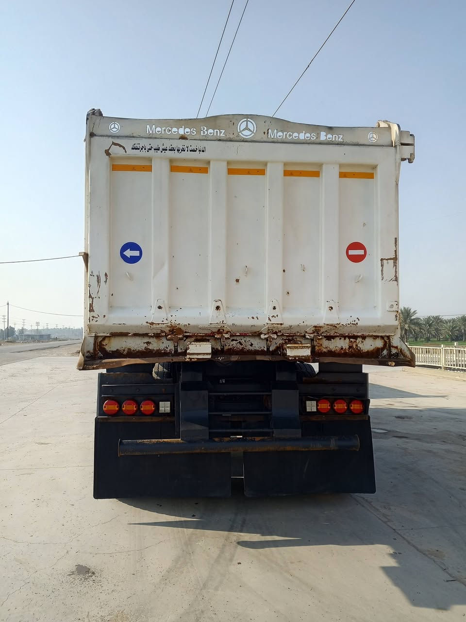 البيع مقطورة مايلر تفصل النجف عبودي وامين شاصي 16 دنانير 16 تخم تاير طول 7:30 ارتفاع 135 ذرعتها 22 حديد اوكراني مقطوره كفاله عامه *********** مكان واسط الصويره
