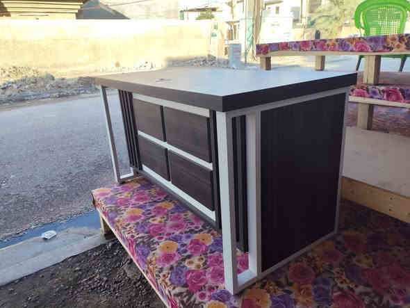 📢 للبيع ميوزه مكاتب عدد 6

🪑 التفاصيل:

6 ميوزه مال مكاتب بحالة ممتازة جدا

كل ميز يجي ويـاه كومدي (مجرّات)

 خوات الجدد بدون أي خدش

صناعة تركية أصلية

قياسات الميز الواحد: عرض 140 سم – نزال 70 سم

💵 سعر الميز الواحد: 140,000 دينار

📍 المكان: بغداد – حي الجامعة – نهاية شارع المصرف قرب الجمعية
📞 للتواصل: *********** بغداد
