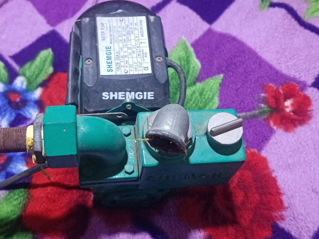 ماطور ماء للبيع كلش نظيف السعر ٣٠ الف العنوان خانقين مزاد بانميل  ***********
