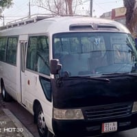 كوستر 2009شمالي بأسمي ابيض أصل بيهه صبغ بس الذيل اليم الدكمه مال باب و...