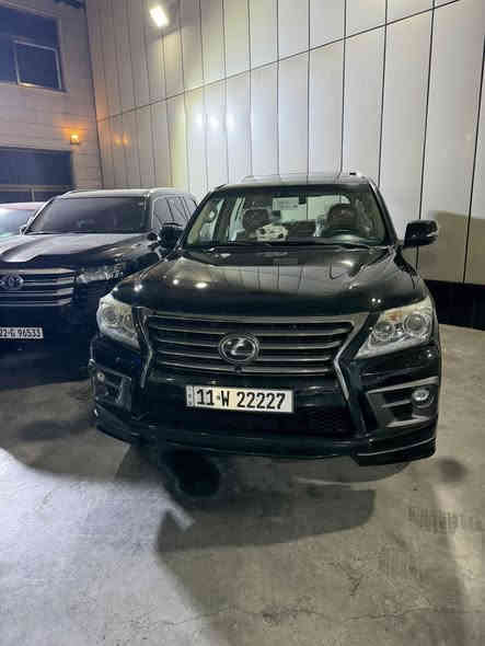 السلام عليكم لكزز 2015بريم اصل كفاله عامه من الصبغ حتى الدعاميات للبيع رقم مميز تريده او تريد رقم عادي انت مخير الشراي يتصل وبيك خير وتدلل***********
