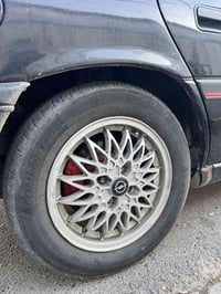 ويل اسود • اعوج • ٤ تايرات