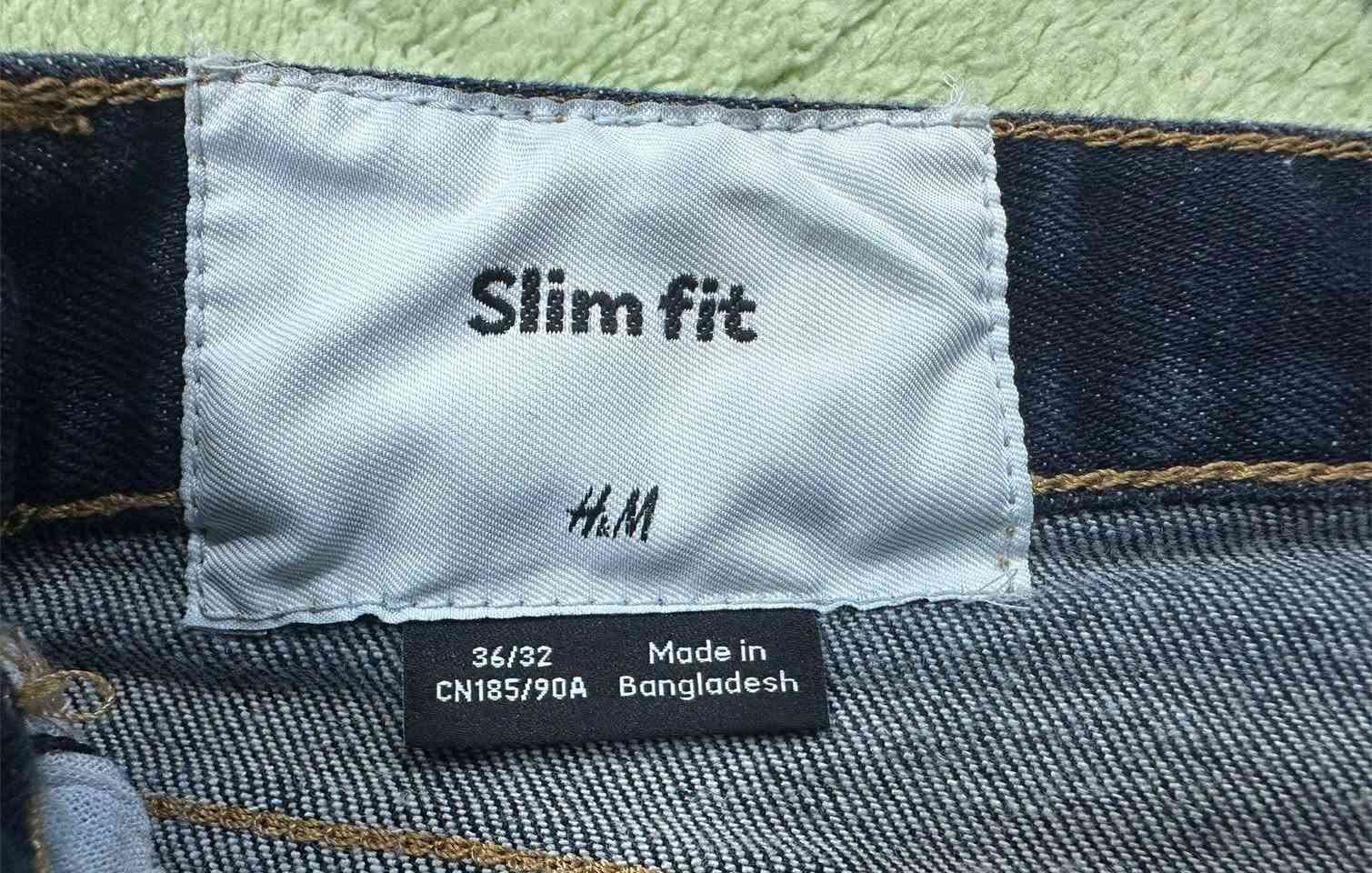 بنطرون  H&M 
قياس 36
الطول 107
الحجل 17
السعر 25


**إذا كنت صاحب هذا الإعلان وتريد حذفه لأي سبب، رجاءا أرسل رسالة إلى الدعم الفني**