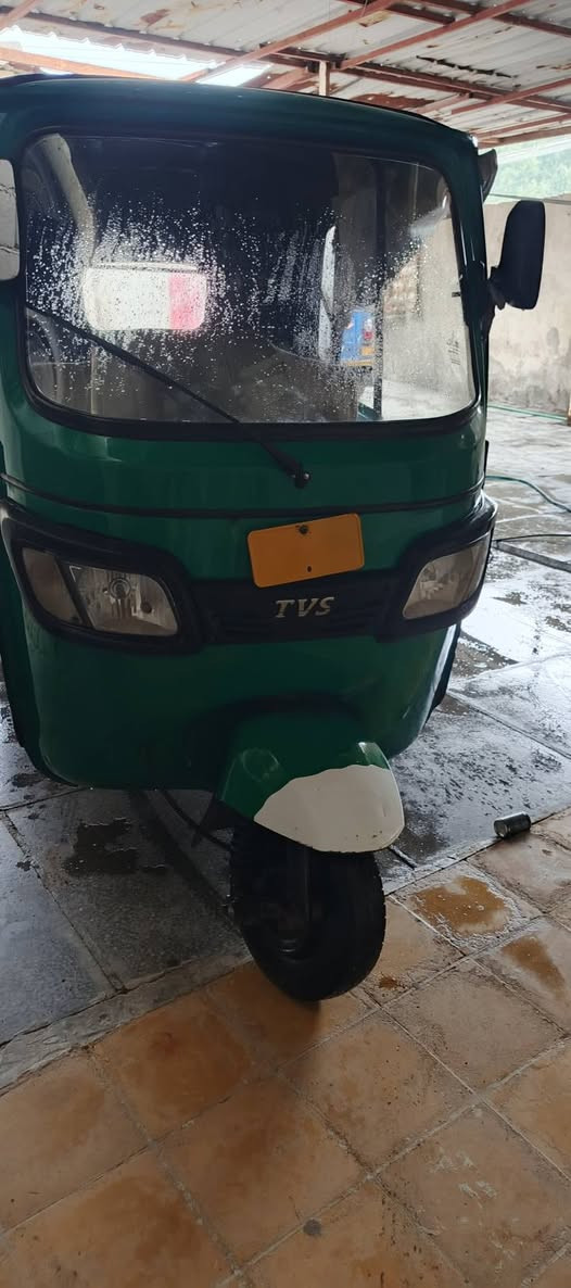 تكتك TVS موديل 2022 رقم بصره جاهزه مكينه مامفتوحه بدي كفاله العنوان البصره الجنينه ***********
