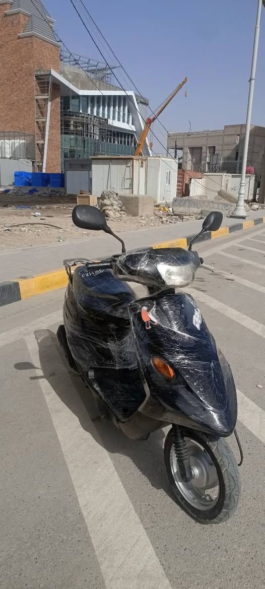 سلام عليكم دراجه للبيع تسع زروف دراجه كفاله دراجه كلها شغال
لايت و اشاير وسطاب وره وهورن ماعده السلف الباتري كعد 
الدراجه حلوه ونضيفه ما متعوبه مكاني البصره الزيتون 
رايده بـ 300 وببها مجال للطيبن وانا خادم 
رقمي ***********
