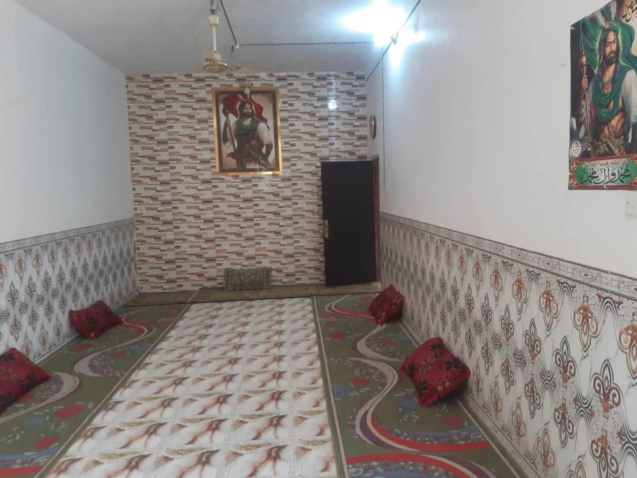 بيت البيع بل حيره  بحي للتركيه  مساحه ٢٠٠متر غرفتين وصاله وستقبال  ***********
