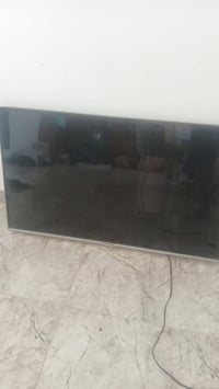 بلازمه نضيفه حجمها 42 سعرها 125 وبيها مجال رقمي 07706231516