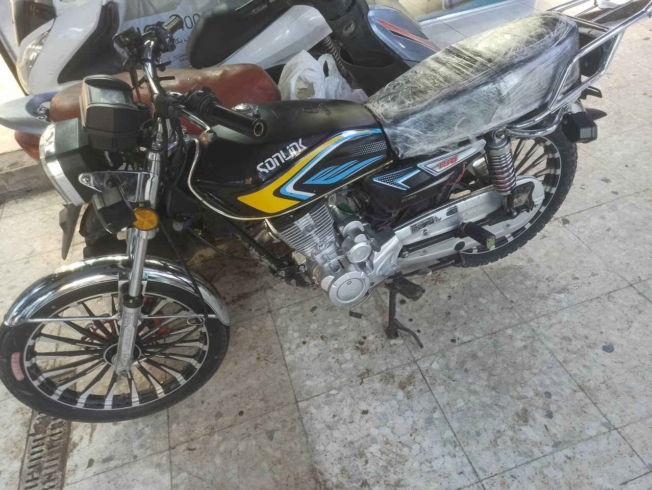 سلام عليكم دراجه سونك لبيع موديل 24 شكل 25 دراجه جديده محرك مكفول اوراق بي مابيه أي نقص مكاني ابو غريب قرب جسر ماجد سعره 750 بيه مجال لشراي هاذه رقمي بي وتساب متواجد *********** د‏‪0788 214 0143‬‏
