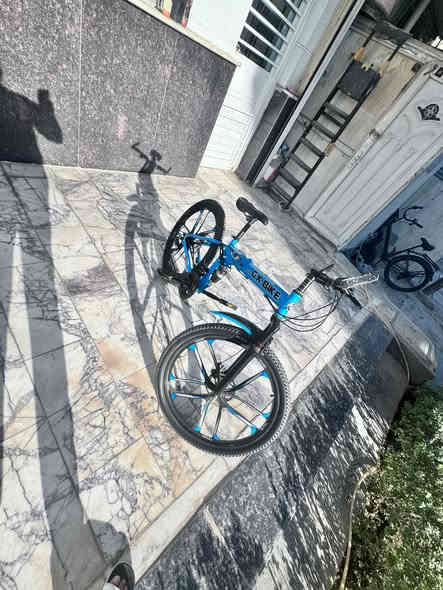 السلام عليكم 
بايك كوري سستم مكينه SHAMANO حجم الفريم 510 حجمه 27 لون مميز البايك من شركه G.K حجم الويل 27 
مينه اماميه خلفيه SHAMANO للاستفسار ***********
