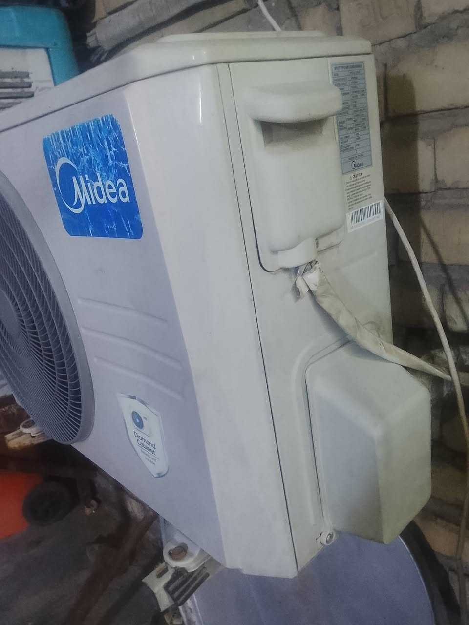 سلام عليكم سبلت ميديه ابو طن شغال عوزه شويه غاز شغال السبلت سعر 150 وبي مجال حك  الجيه مكاني بغداد ***********
